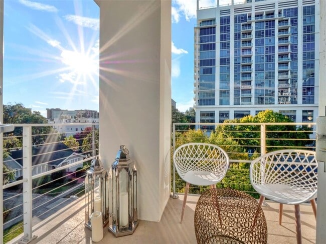 Building Photo - 525 E Jackson St