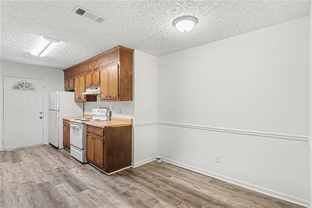 Building Photo - 165 Plum Orchard Rd