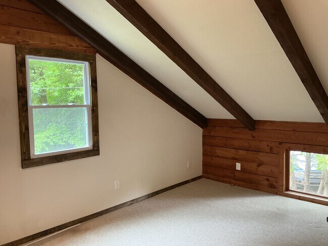 Building Photo - 360 Wood Landing Rd