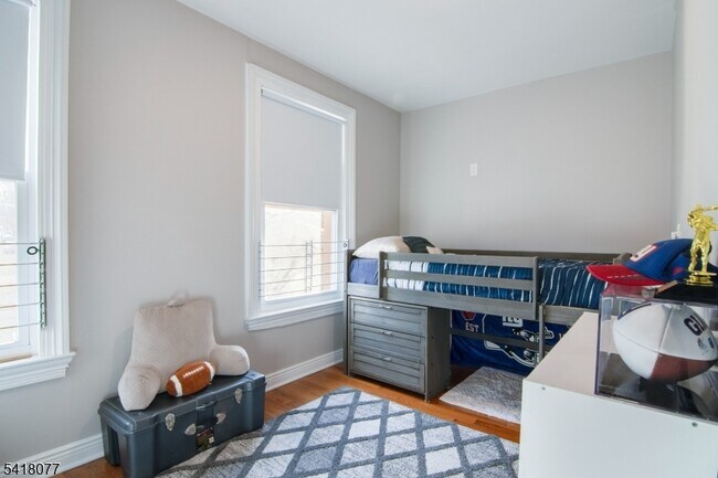 Building Photo - 660 Bloomfield Ave