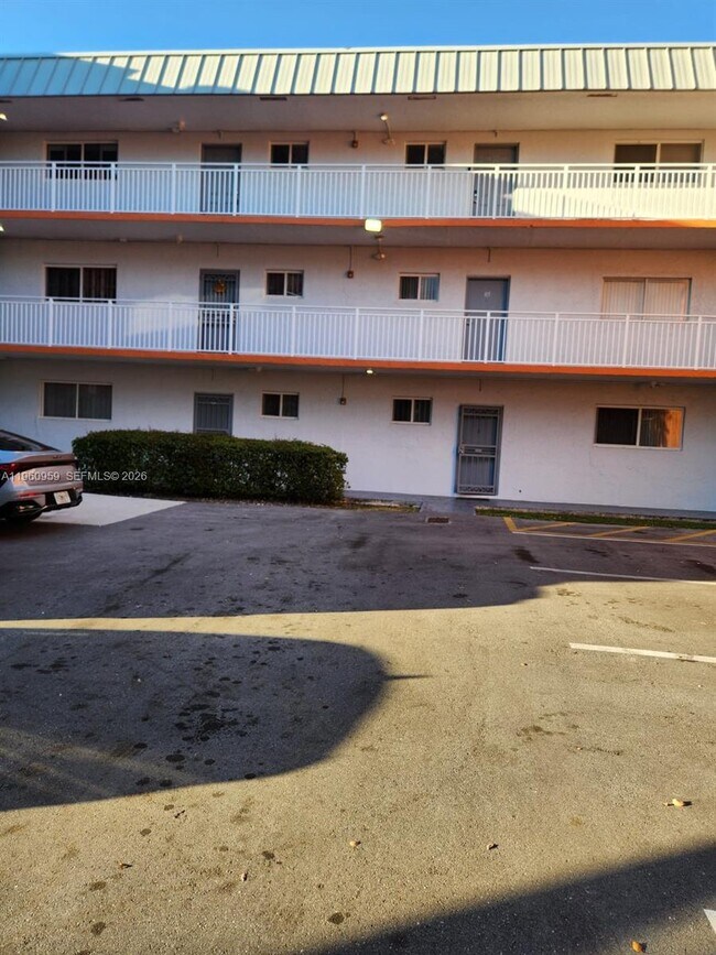 Building Photo - 11301 SW 200th St