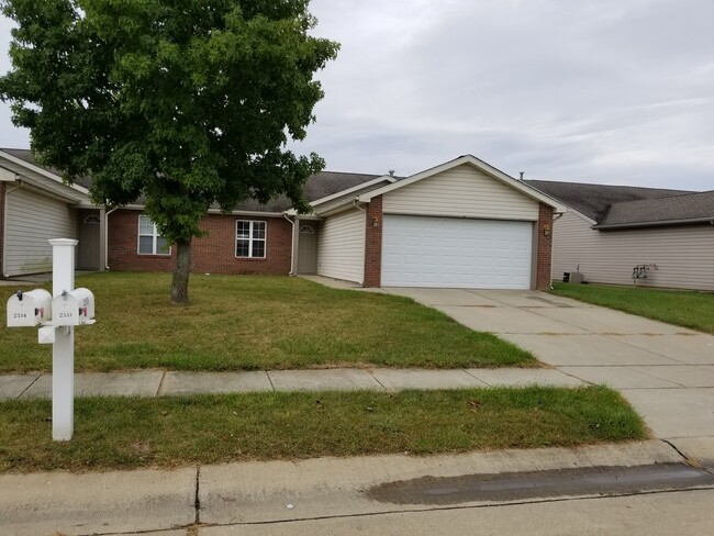 Primary Photo - Beautiful 3BD 2BA Duplex with Pond Views