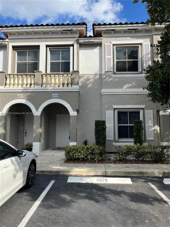 Building Photo - 4929 SW 140th Terrace