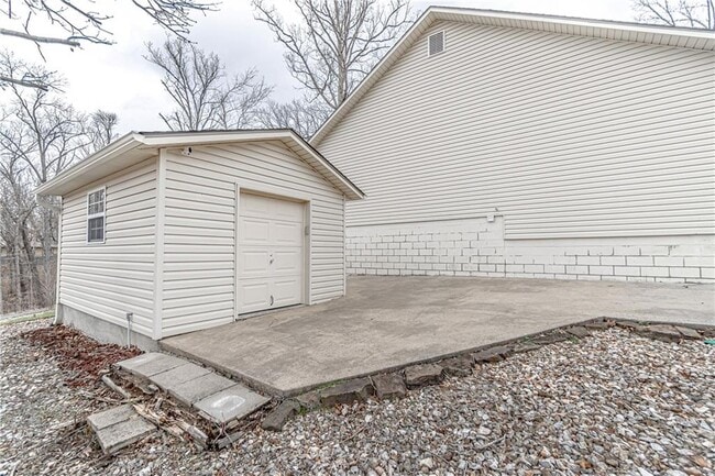 Building Photo - 1 Preston Ln