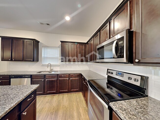 Building Photo - 535 Drema Ct