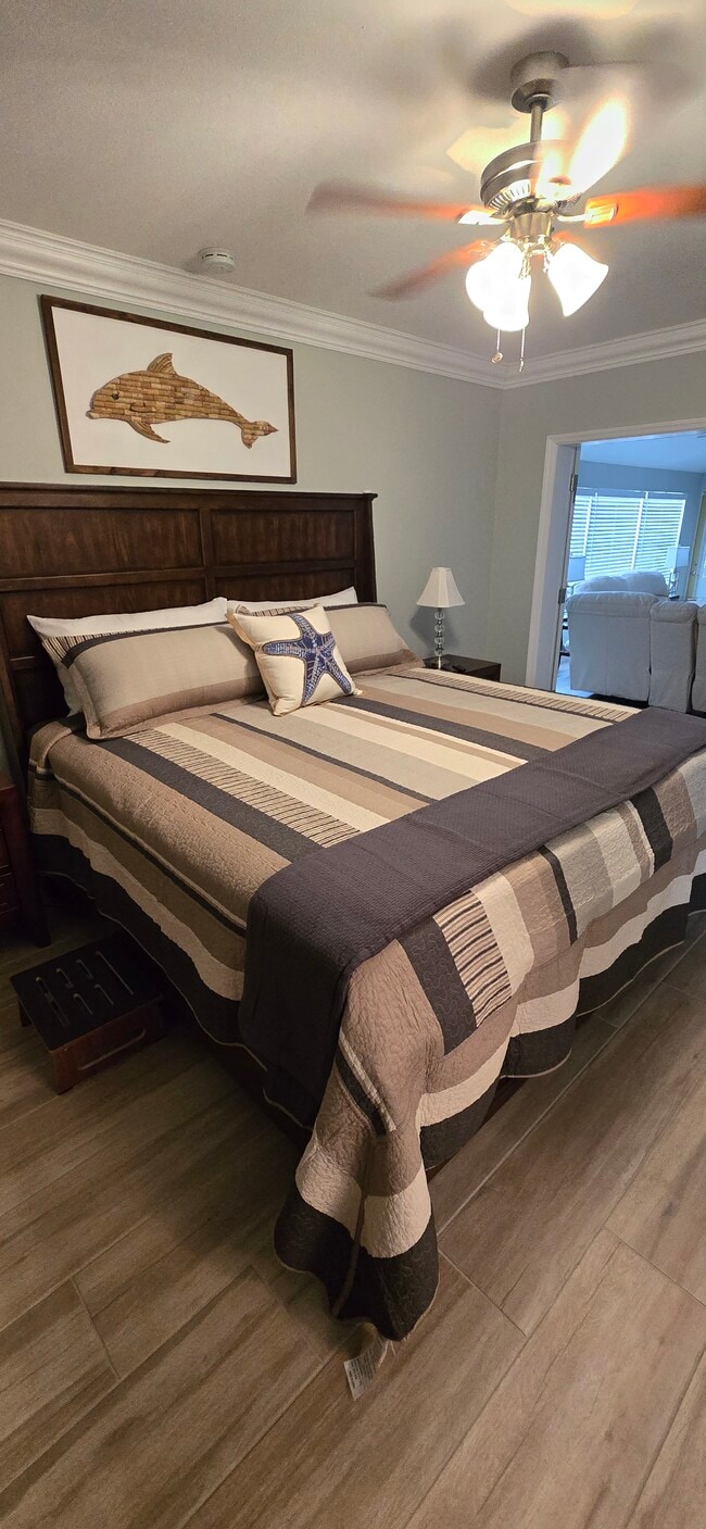 Building Photo - 1801 El Rio Dr