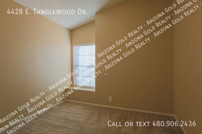 Building Photo - 4428 E Tanglewood Dr