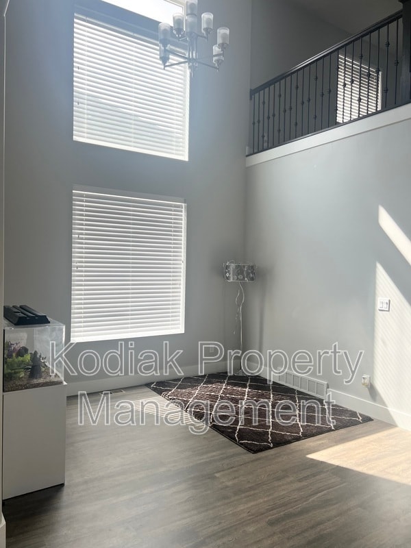 Building Photo - 3733 N Valley Vista Way