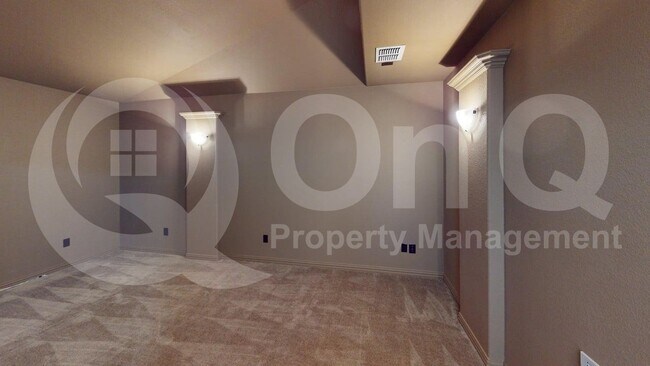 Building Photo - 846 Veneto Dr