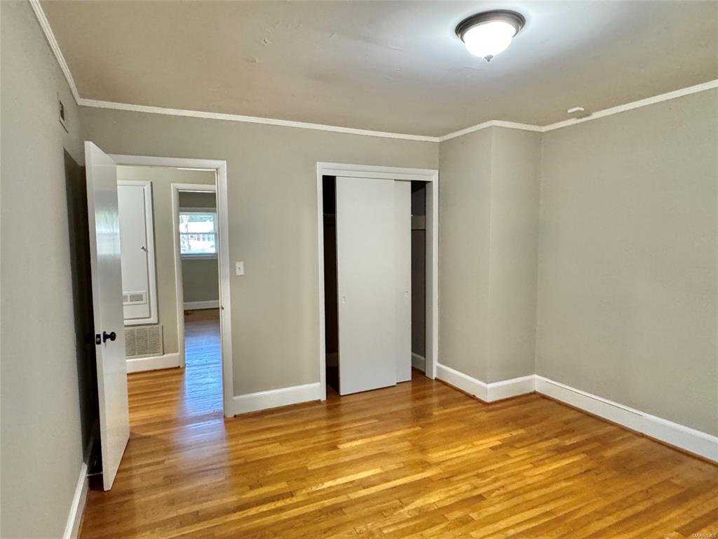 Building Photo - 929 Parkwood Dr