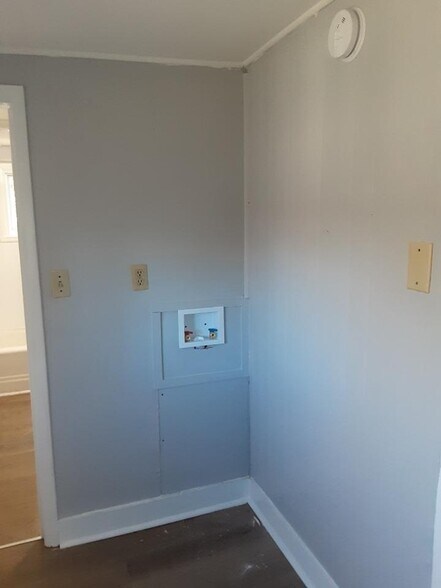 Washer and dryer hook up detail - 726 Ben Hur Ave
