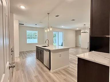 Building Photo - 14 Ethan Allen Dr