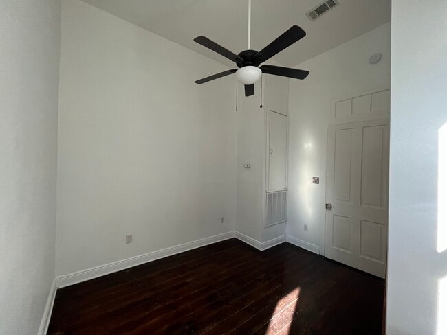 Building Photo - 1812 Washington Ave