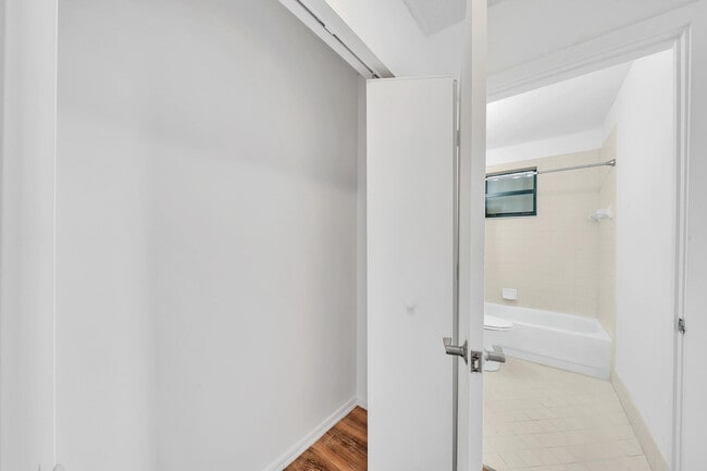 Building Photo - 4111 Coral Tree Cir