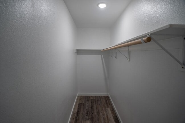 Building Photo - 1358 N Porter Rd