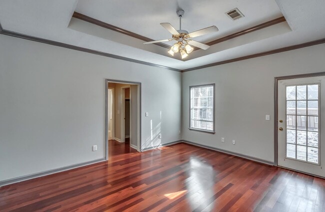 Building Photo - 340 Willow Ridge Cove