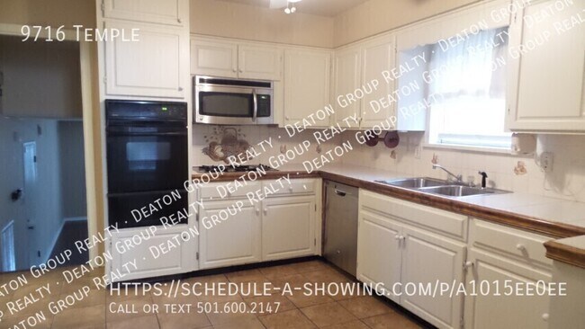 Building Photo - 9716 Temple-