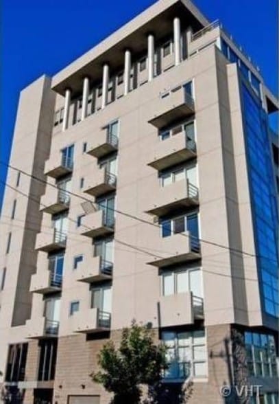 Outside view - 950 W Erie St