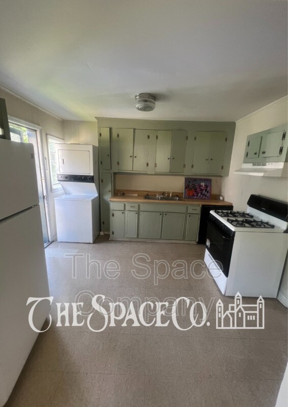 Building Photo - 49 Chapel St