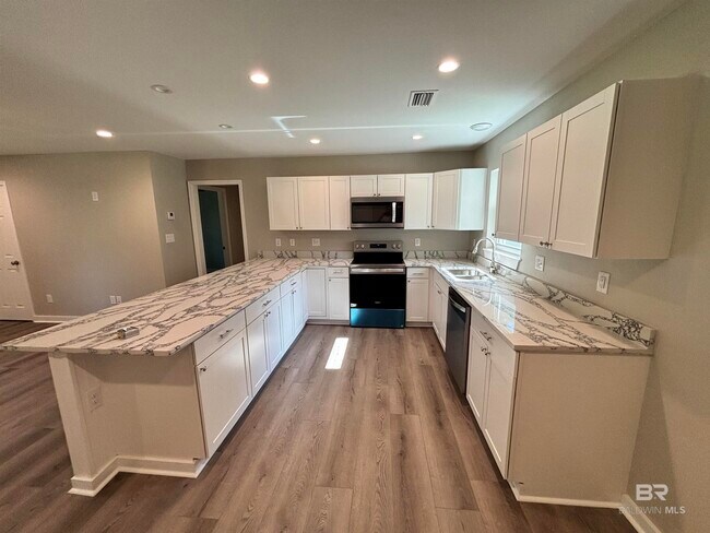 Building Photo - 208 Marcella Ave