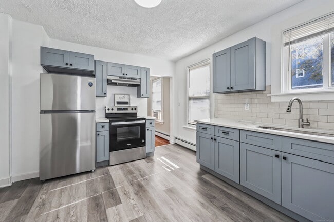 Building Photo - 90 Hillside Ave