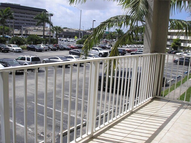 Building Photo - 7725 N Kendall Dr