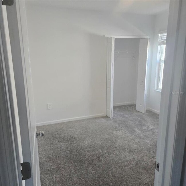 Building Photo - 684 Sand Pne Ln