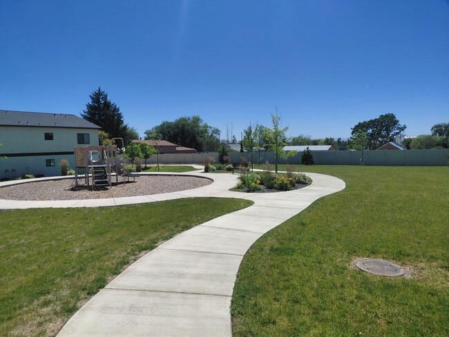 Building Photo - 2707 Blackfoot Ln