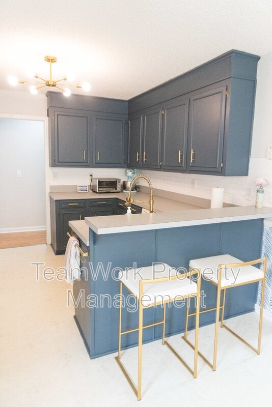 Building Photo - 827 Harbor Pl Dr