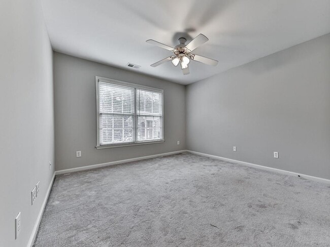 Building Photo - 408 Sixes Dr