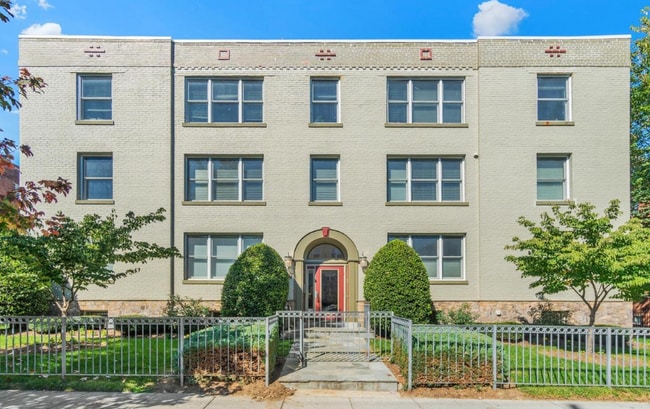 Building Photo - 5040 1st St NW