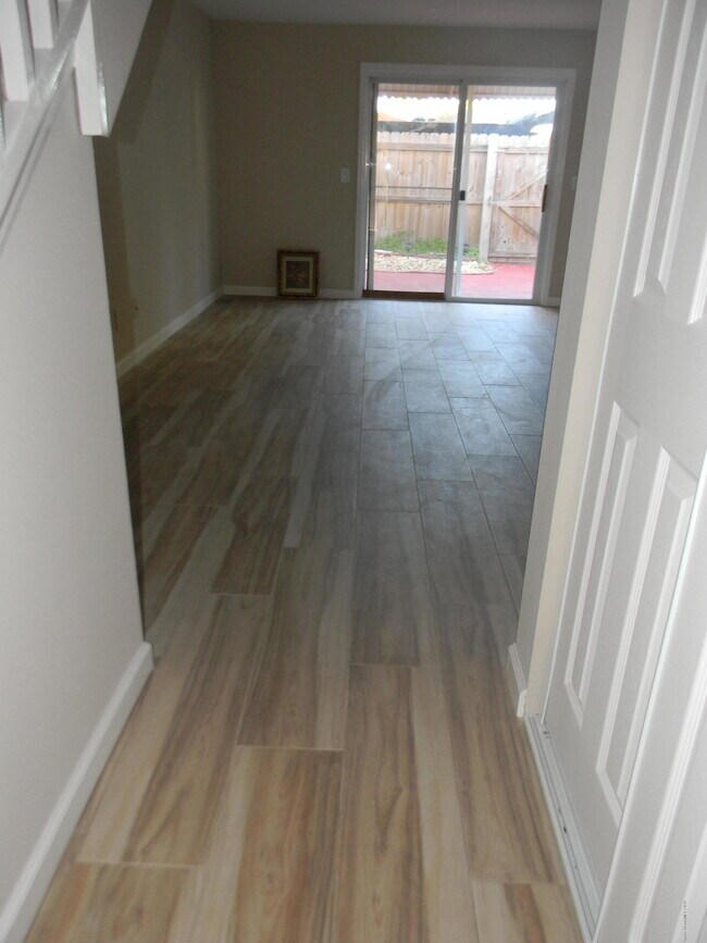 Building Photo - 1036 Ashley Ave