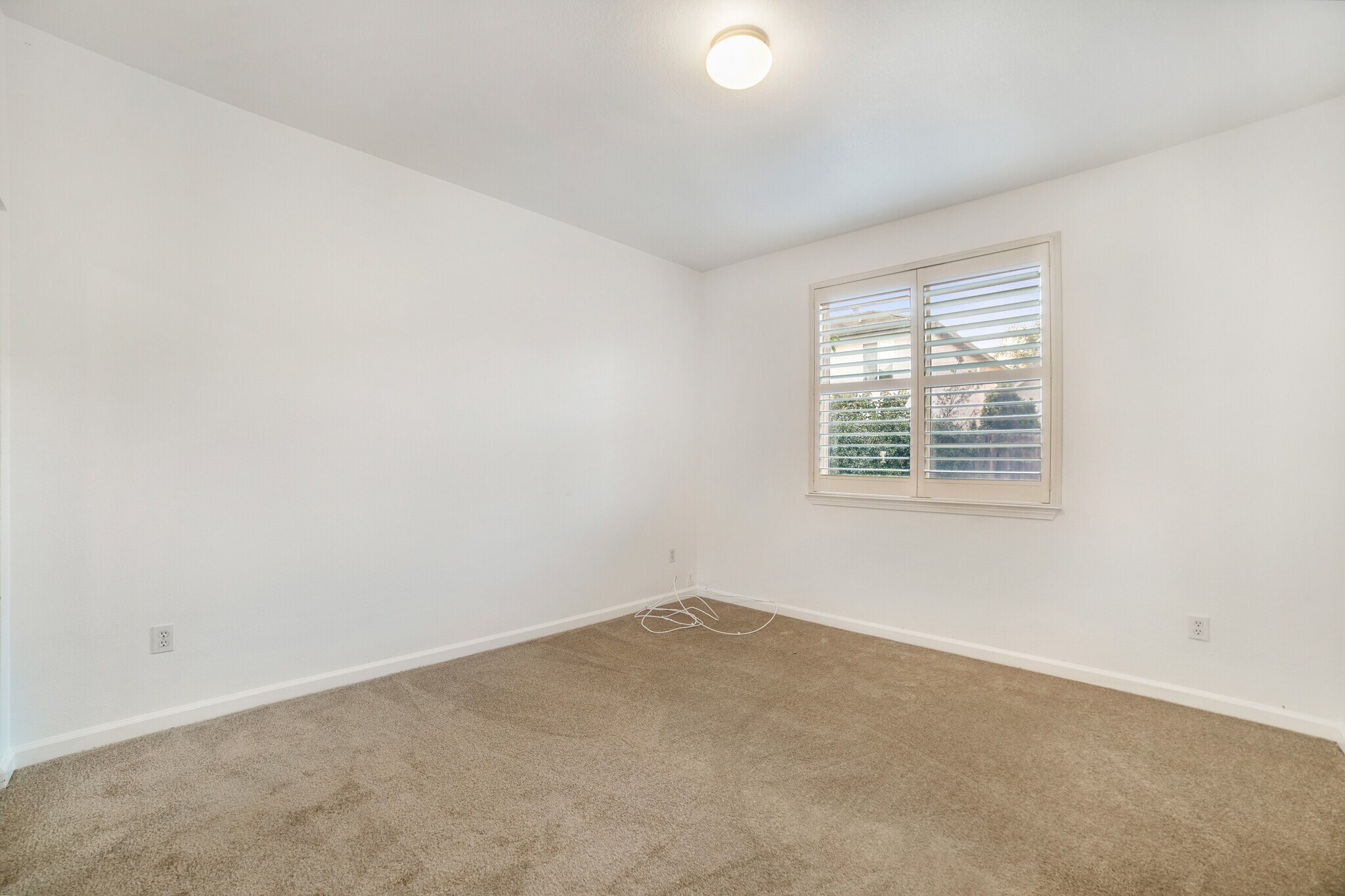 Building Photo - 10849 Brookfield Ave