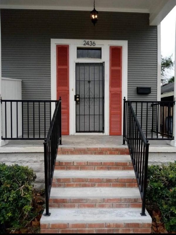 Building Photo - 2436 Laharpe St