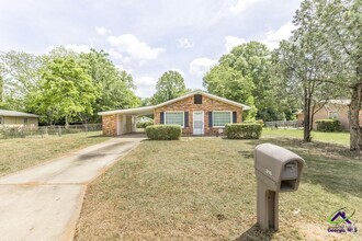 Building Photo - 316 Oklahoma Ave