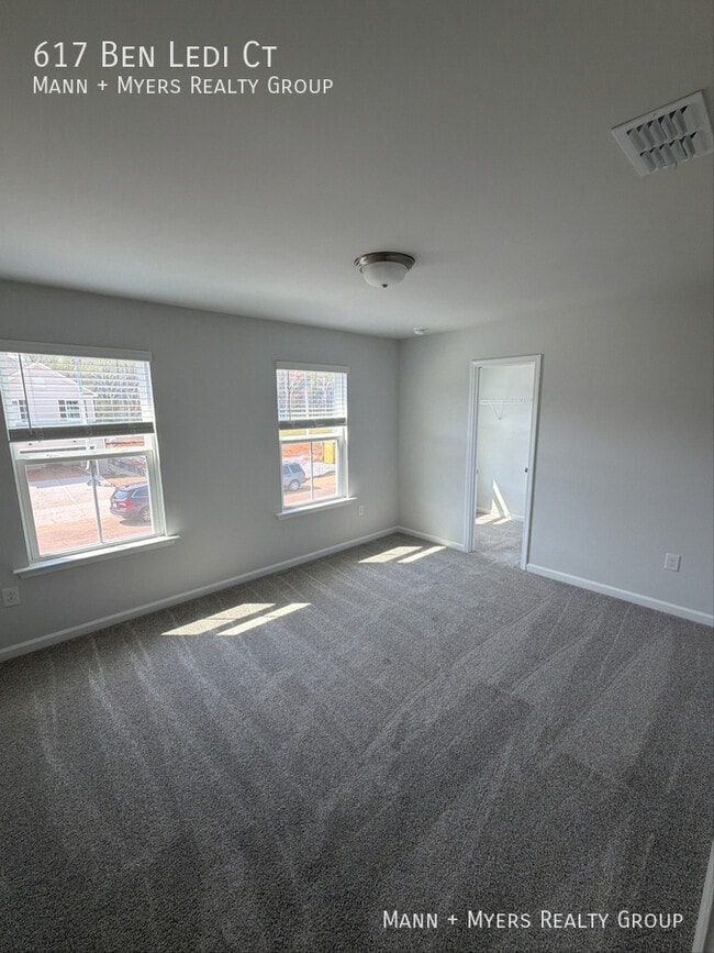 Building Photo - 617 Ben Ledi Ct