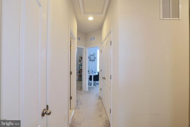 Building Photo - 7517 Van Allen Ln