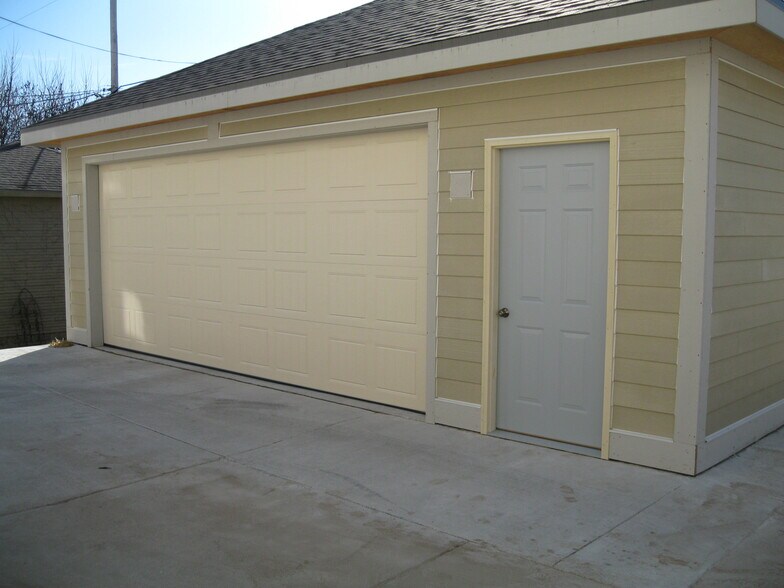 Building Photo - 2159 N 63rd St