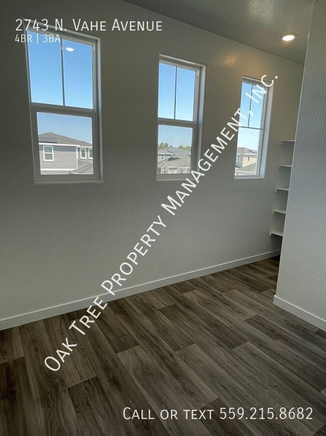 Building Photo - 2743 N Vahe Ave