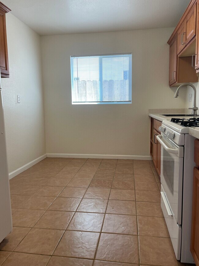 Building Photo - 4654 33rd St