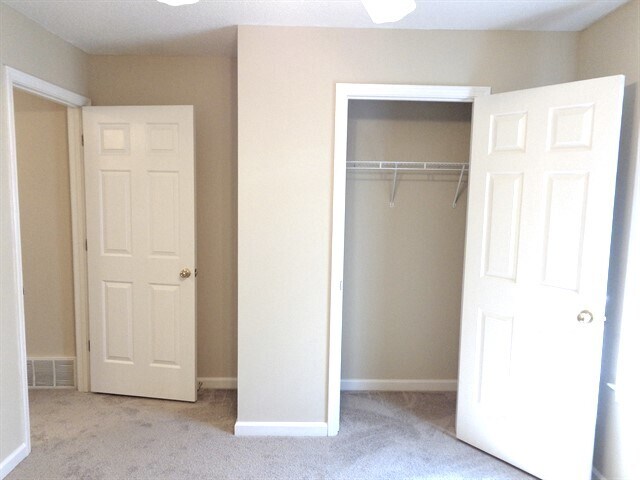 Building Photo - 5026 Springtree Dr
