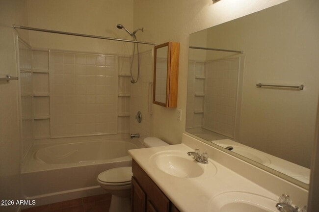 Building Photo - 40925 N Parker Ct