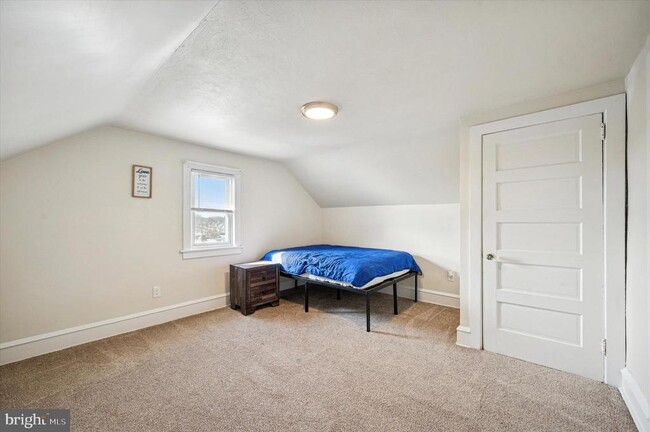 Building Photo - 272 Burmont Rd