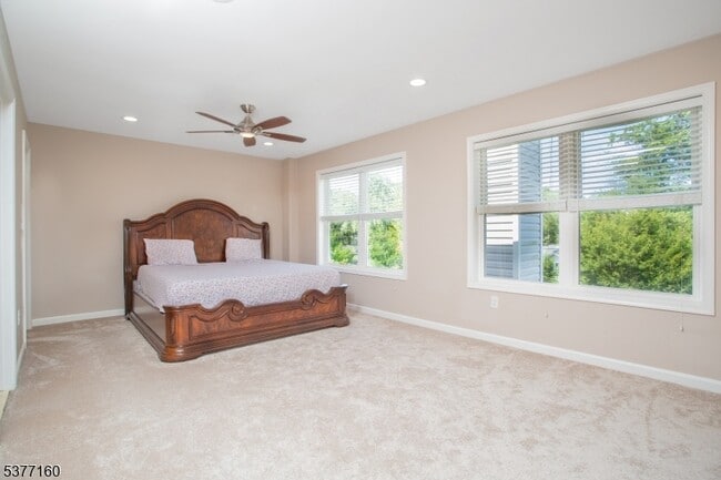 Building Photo - 24 DeCroce Ct