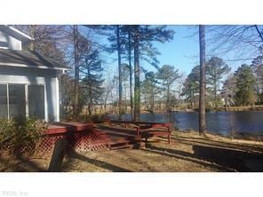 Building Photo - Kerry Lake