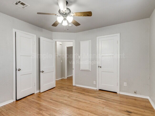 Building Photo - 10 SE Grand Blvd