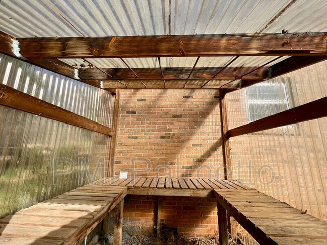 Building Photo - 136 Lacaya Rd