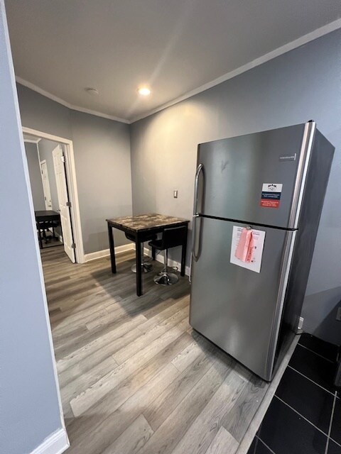 Building Photo - 215 Cherry St