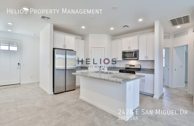 Building Photo - 2478 E San Miguel Dr