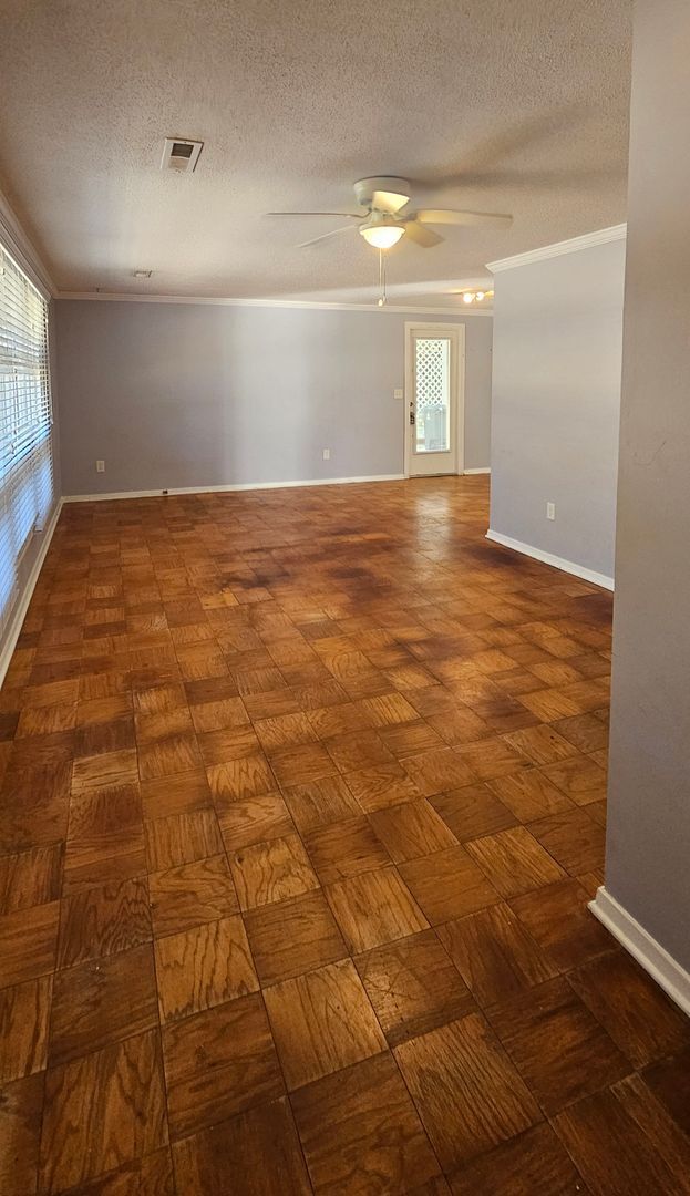 Building Photo - Serene 2BR Living in Seagate Near Market Common